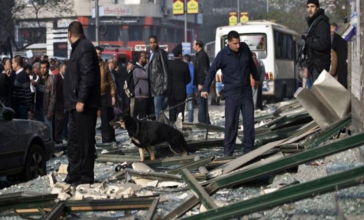 مقتل 8 جنود مصريين بانفجار سيارة قرب العريش