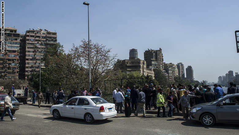 مقتل شرطي بانفجار في القاهرة