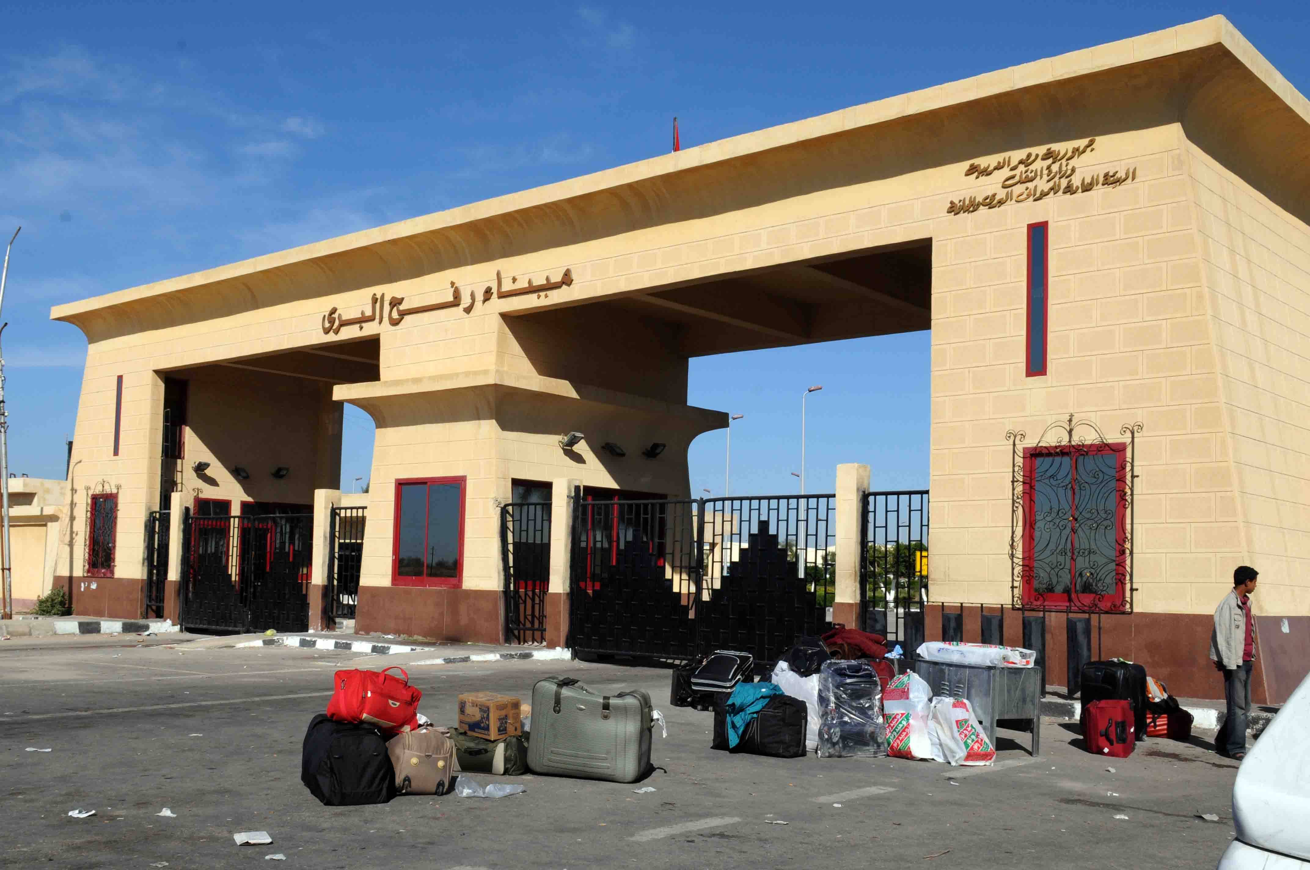 مهنا: إعادة فتح معبر رفح الأسبوع الجاري معبر رفح