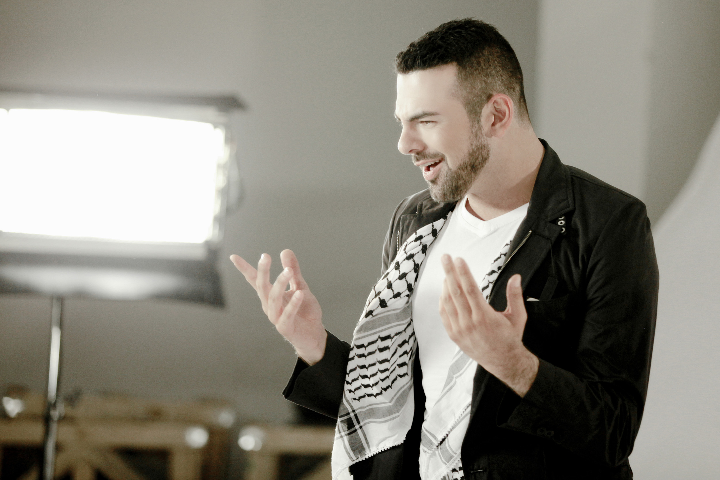 أحمد معز: "البنت عربية" تبرز هويتي الفلسطينية