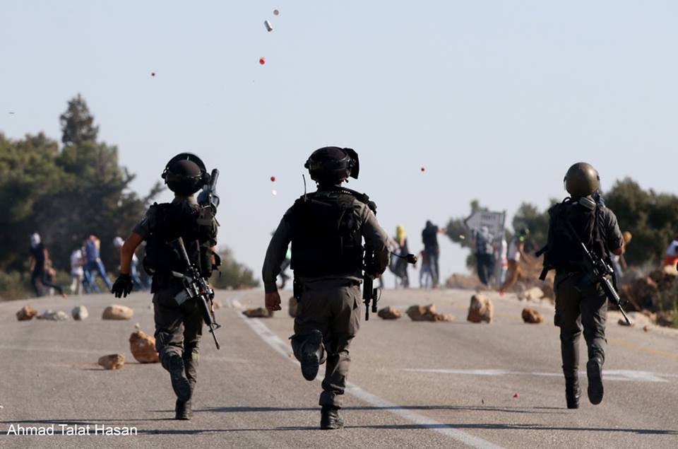 بالصور .. مواجهات في دوما عقب تشييع الشهيد دوابشة مواجهات دوما