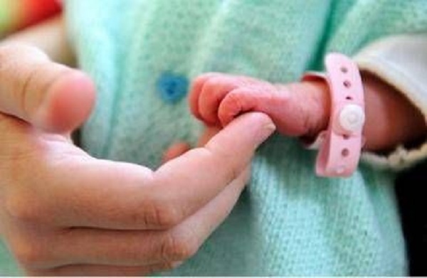 الأمم المتحدة: مولود كل 10 دقائق عديم الجنسية مولود