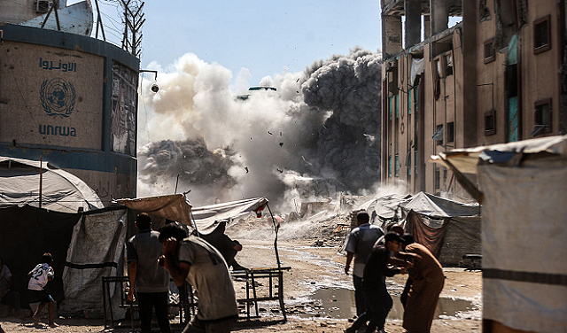 الجيش الإسرائيلي يبدأ سلسلة هجمات واسعة على مدينة غزة