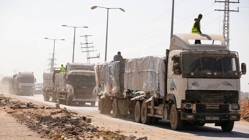 حكومة غزة: 3203 شاحنات مساعدات وتجارية دخلت القطاع منذ وقف النار