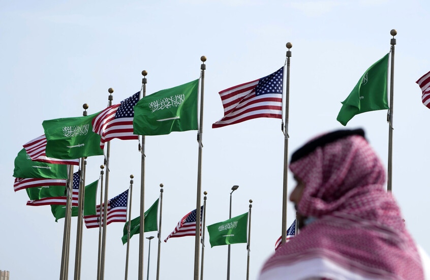 ترامب يوافق على اتفاق نووي مدني مع السعودية لمدة 30 عاما