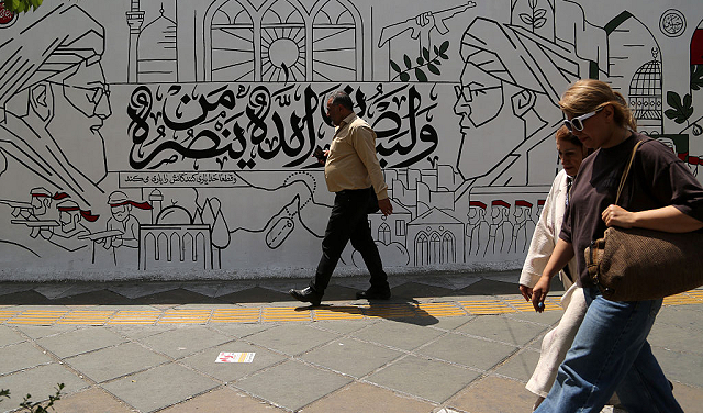 الجيش الإسرائيلي يعترض مسيّرة عند حدود الأردن... إيران تعدّ الحصار البحري توسيعا للحرب