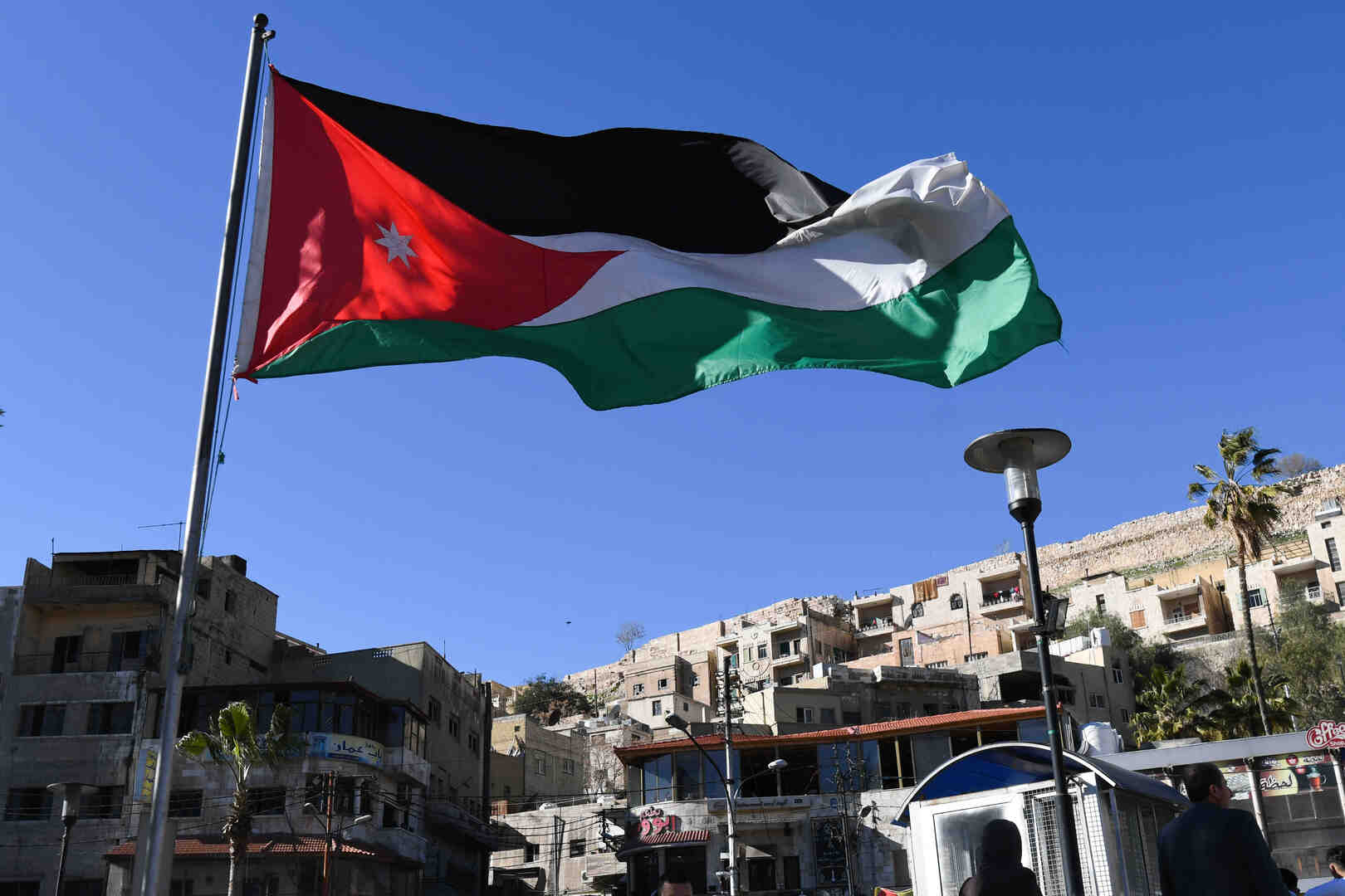 الطاقة مقابل المياه.. هل يعطش الأردن بعد إعلان وقف الاتفاقية؟