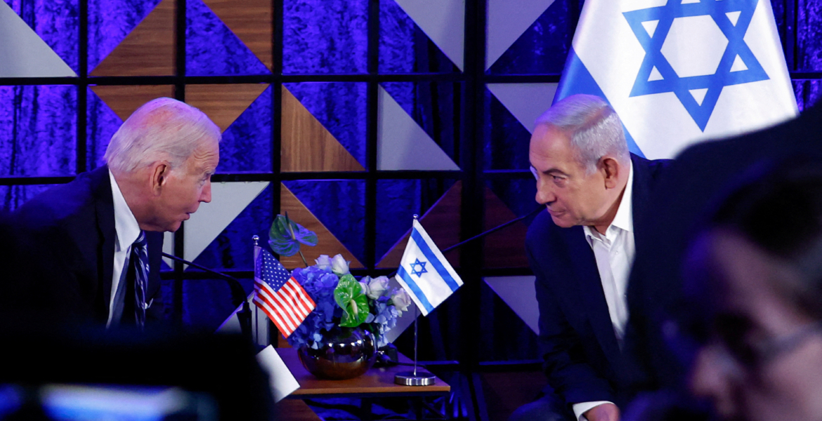 مسؤولة استخبارات أمريكية تنشر صورة داعمة لفلسطين.. فايننشيال تايمز: إعلان سياسي نادر أثار مخاوف إدارة بايدن
