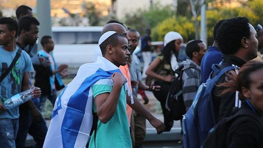 “القتال مقابل تسوية أوضاعهم القانونية”.. إسرائيل تستغل طالبي اللجوء الأفارقة بحربها على غزة