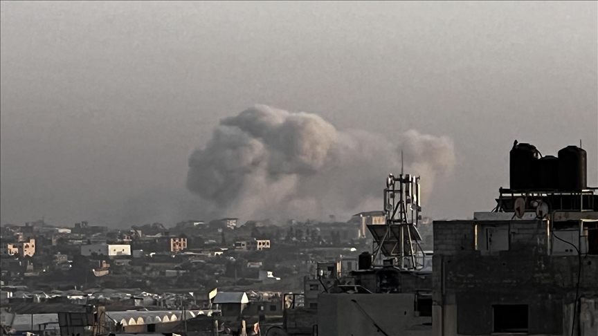 بينهم أطفال.. إسرائيل تقتل 13 فلسطينيا بغارات على غزة الخميس
