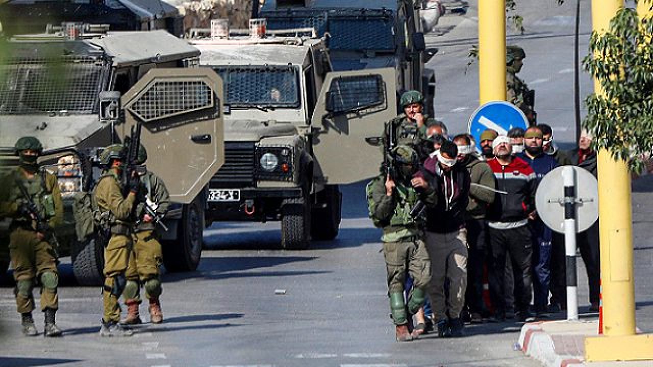 الضفة تحت النار: اقتحامات واعتقالات ومستوطنون يعيثون فسادا تحت حماية الاحتلال