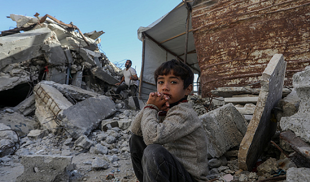 غزة تحت النار: قصف وغارات في رفح وخانيونس