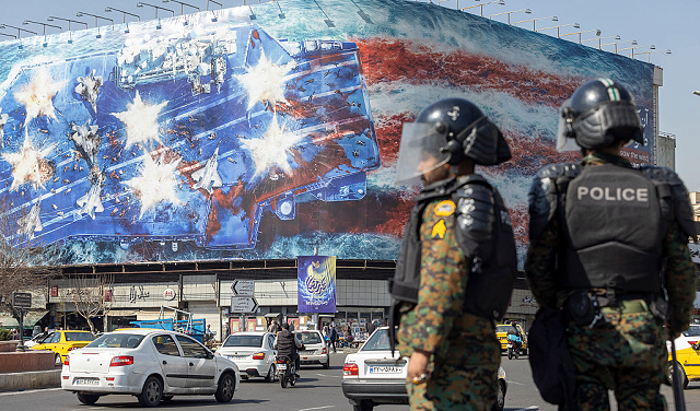 اجتماع أميركيّ – إيرانيّ بجنيف الخميس... ترامب "يميل إلى تنفيذ ضربة أوليّة" على إيران