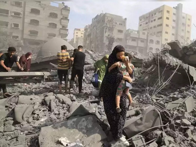 إبادة مستمرة.. مقتل 22 فلسطينيا في قصف إسرائيلي على غزة