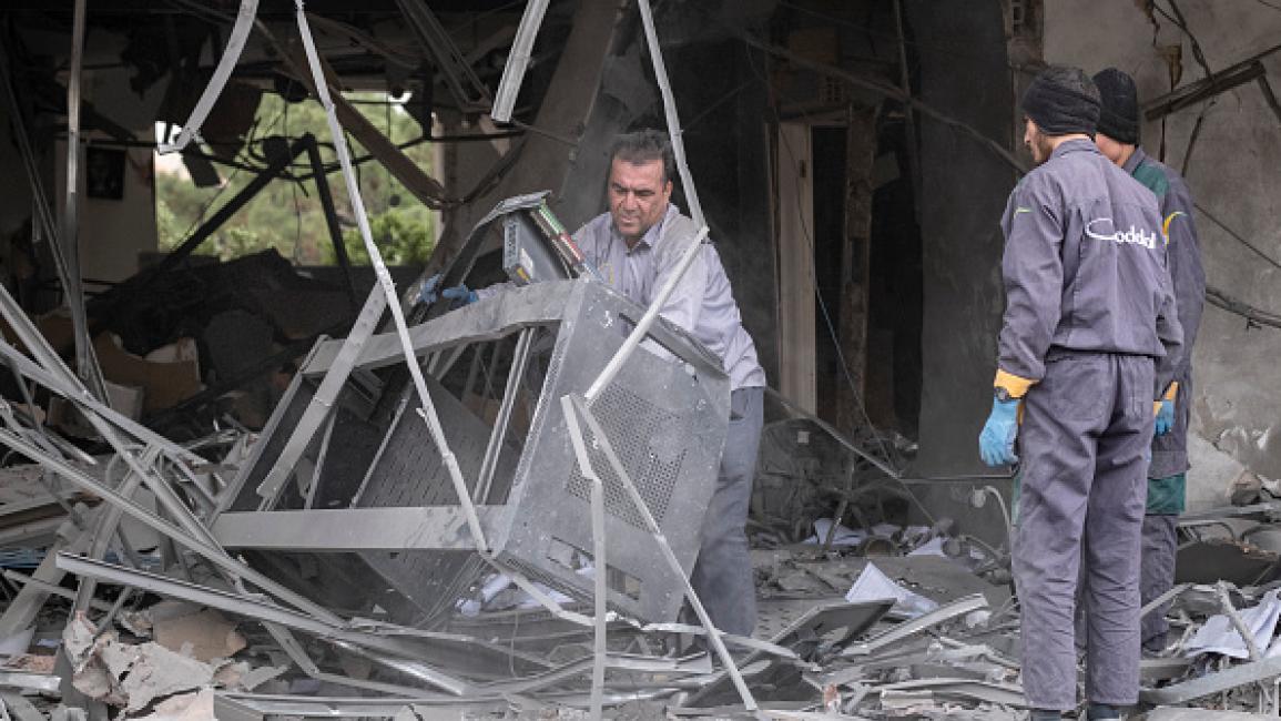 إيران تعلن مقتل قائد بحريتها وتهدد باستهداف قادة