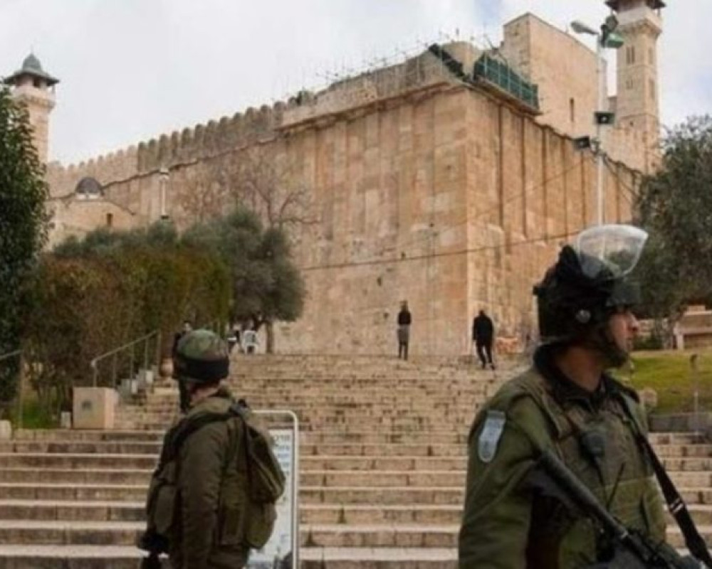 لليوم الثامن ...الاحتلال يواصل منع رفع الأذان في المسجد الإبراهيمي ويصعّد إجراءاته التهويدية