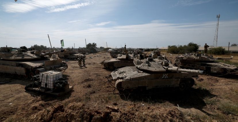 جيش الاحتلال يستدعي كتيبتين من الحدود مع لبنان للقتال في غزة