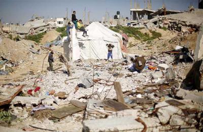 مهربون في خدمة حماس صورة من حرب غزة