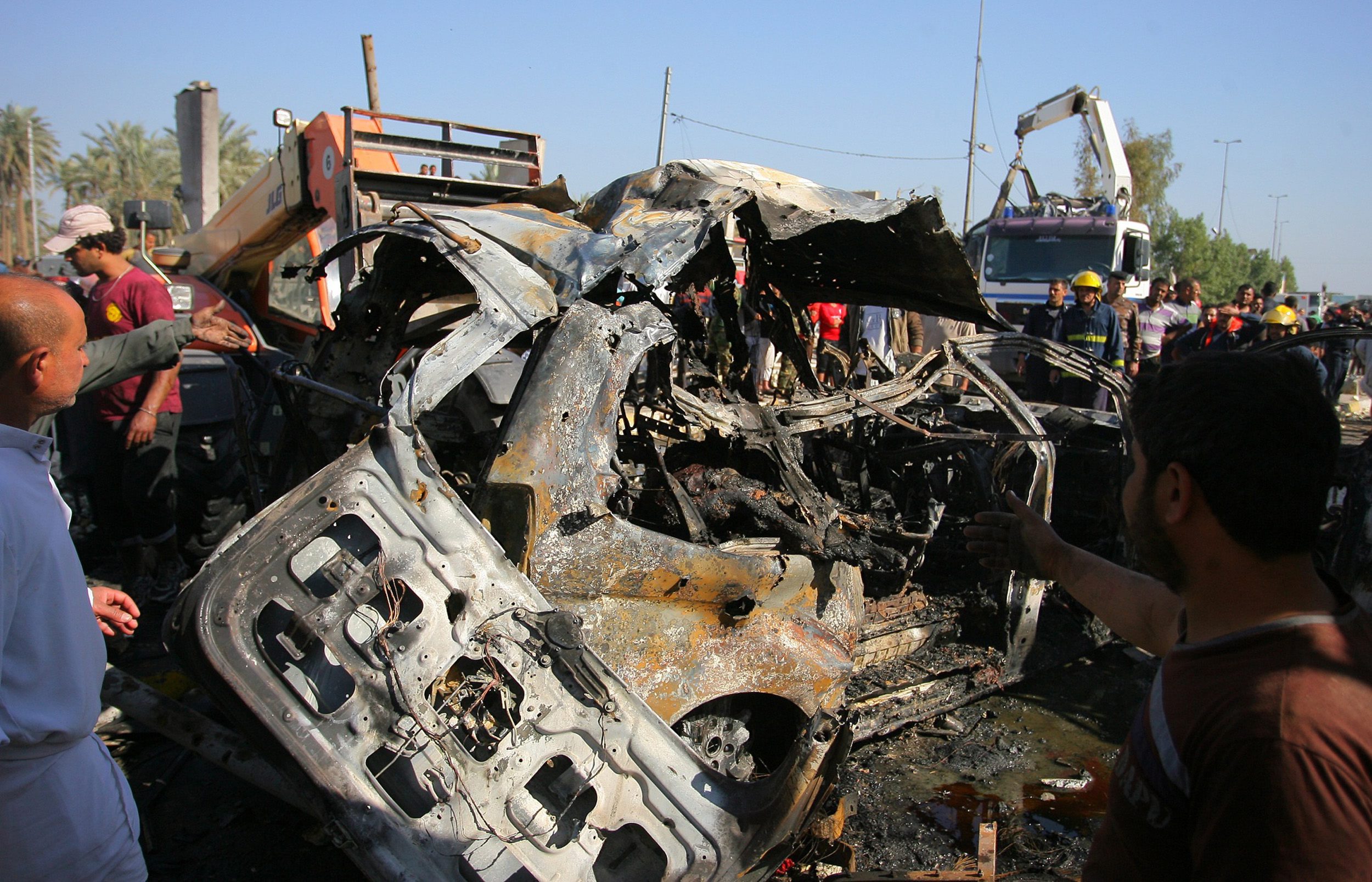 مقتل 60 على الأقل في تفجير لداعش جنوبي بغداد مقتل 60 على الأقل في تفجير لداعش جنوبي بغداد