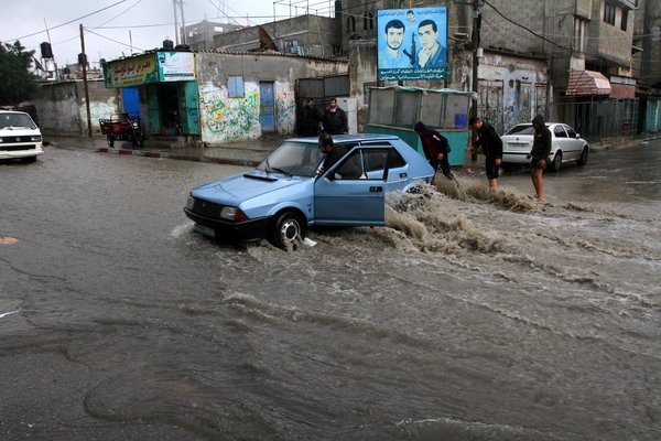 الشتاء يجتاح فلسطين بـ 120 ساعة متواصلة من الأمطار والعواصف الشتاء يجتاح فلسطين