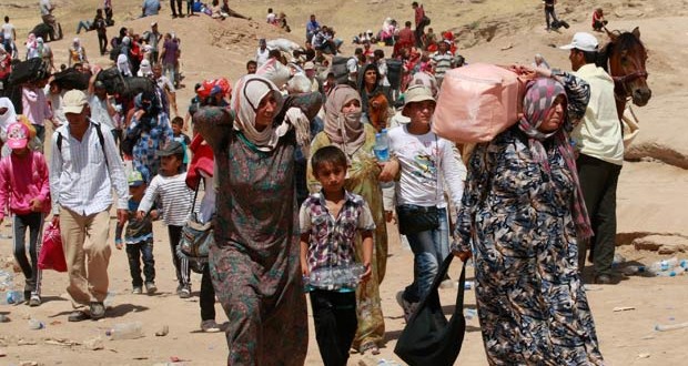 دعوة لطرد هنغاريا من الأوروبي بسبب معاملتها للاجئين صورة لاجئين