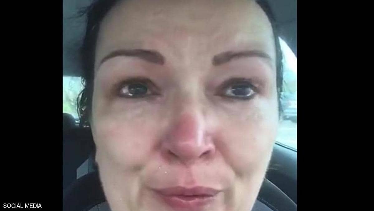 بالفيديو.. رسالة بالدموع من ممرضة: أرجوكم ابقوا في منازلكم