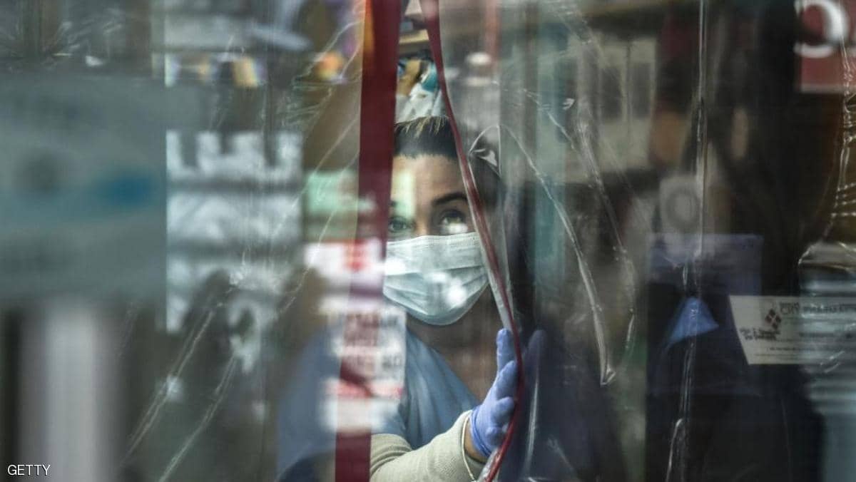 ماذا يفعل كورونا في جسم الإنسان؟.. علماء يجيبون