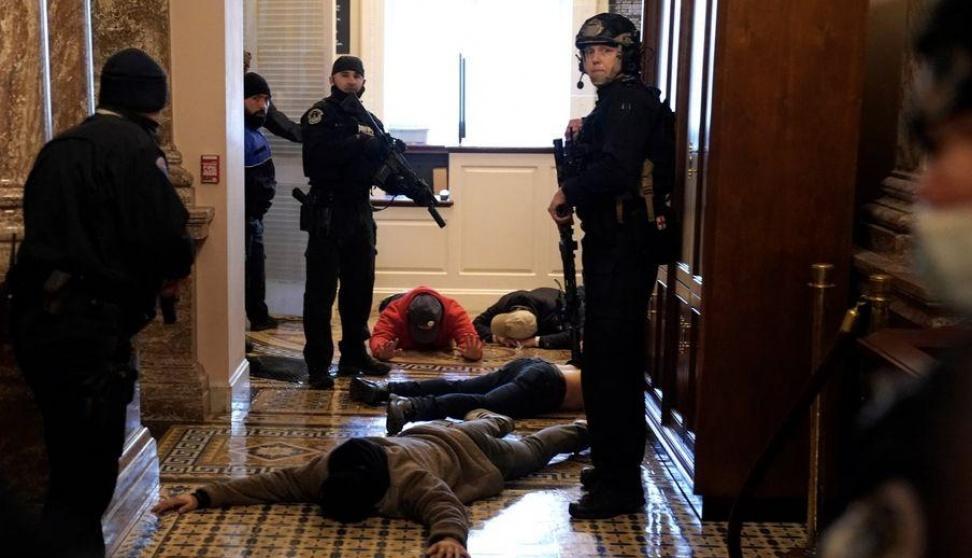 مقتل 4 أشخاص في واشنطن والكونغرس يستأنف جلسته
