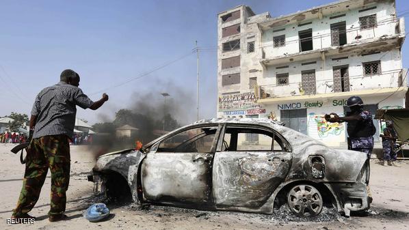 حركة الشباب تفجر سيارة بالعاصمة الصومالية تفجير