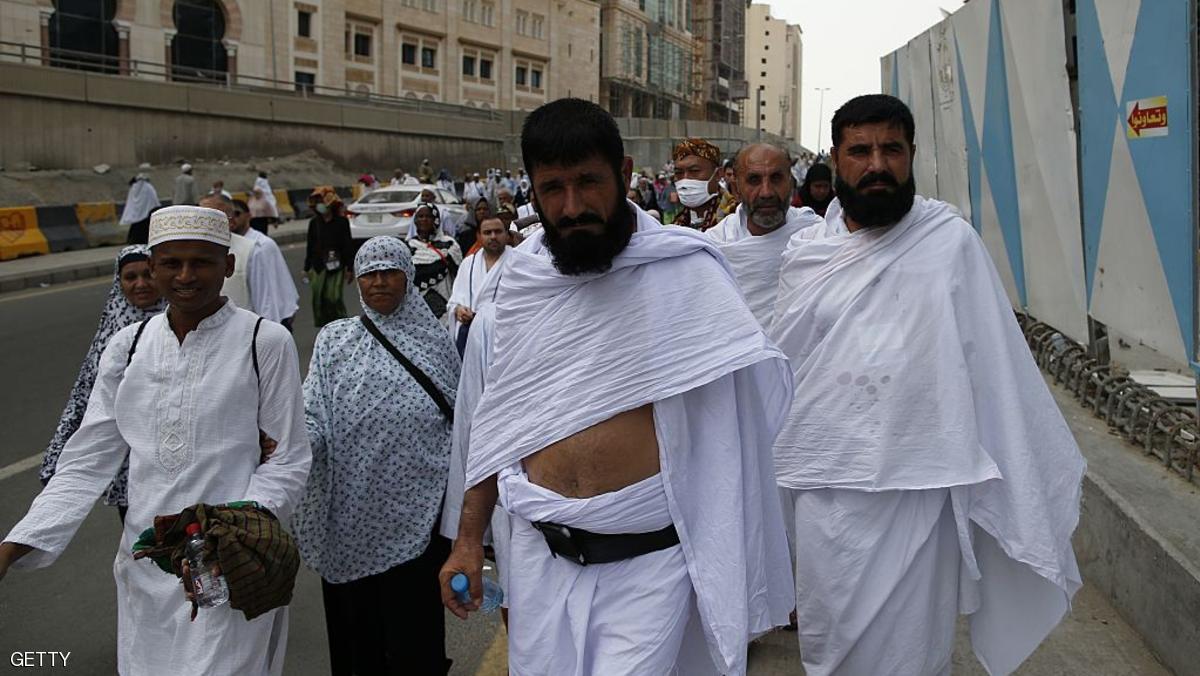 الحجاج يتجمعون في منى لقضاء يوم التروية حجاج يوم التروية