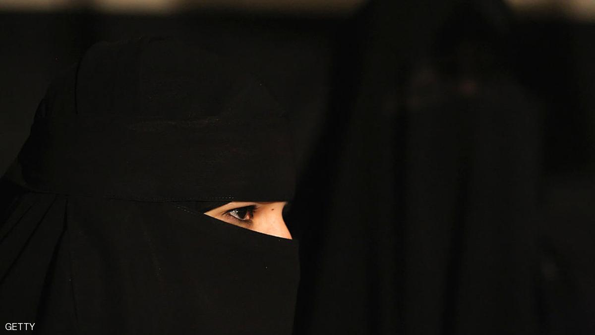 الجلد والسجن لزوج "عض" زوجته في السعودية