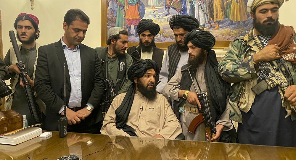 رويترز: طالبان تقول إنها ستدعو النساء للمشاركة في إدارة البلاد وستستعين بمسؤولين في الحكومة السابقة