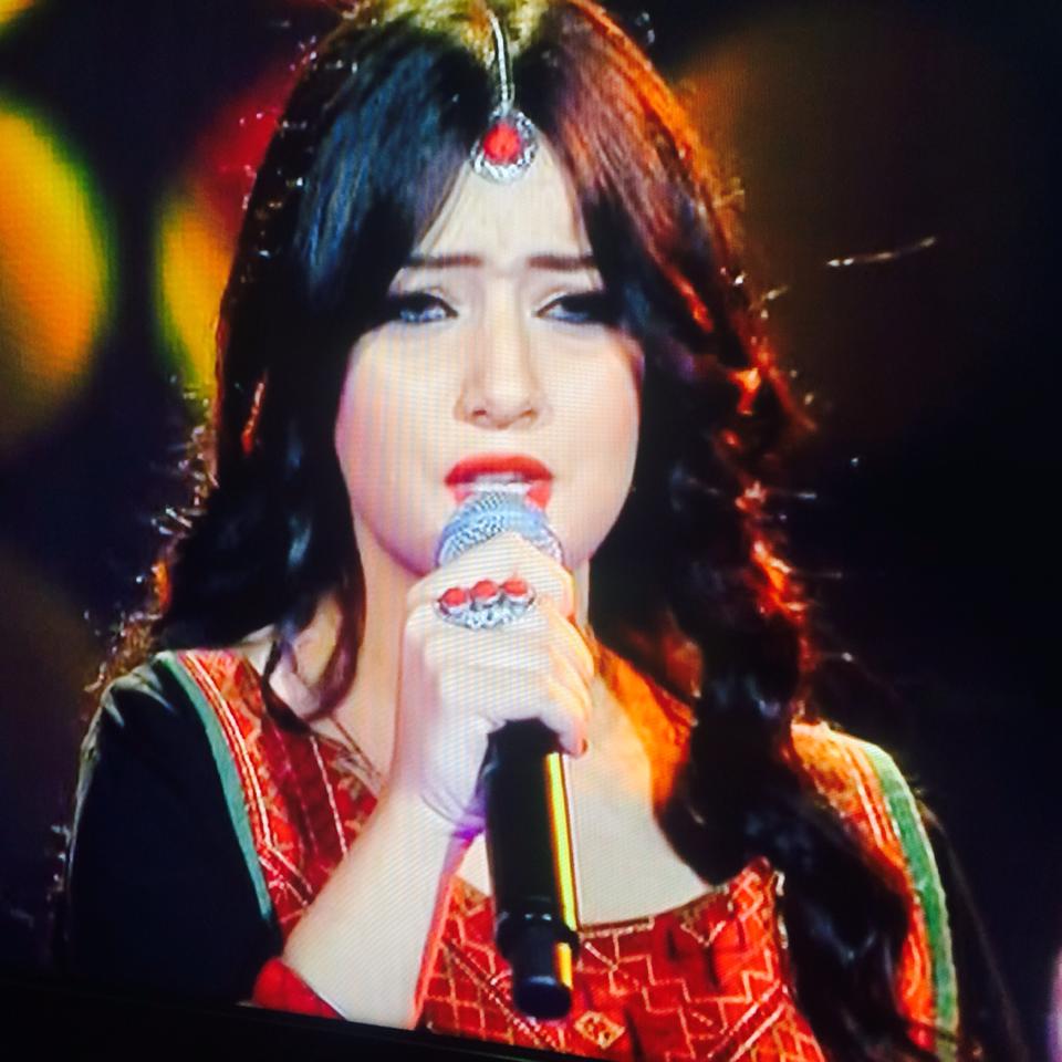 القدس والدلعونا..منال تغني عن فلسطين و"تقلب المواجع" منال موسى