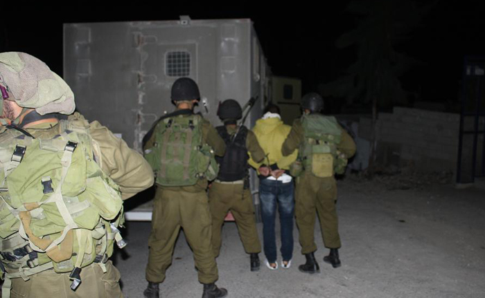 اعتقالات متفرقة في الضفة والقدس اعتقال