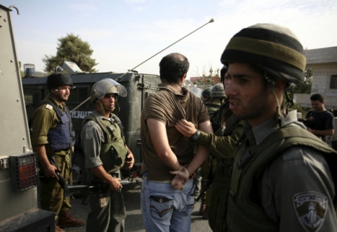 اعتقالات متفرقة في الضفة والقدس اعتقالات