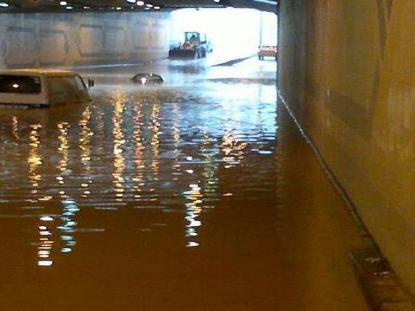 بالصور: عمان تغرق في مياه الأمطار عمان