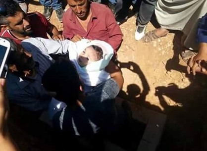 صور: وصول جثمان الطفل "ايلان" إلى عين العرب بسوريا