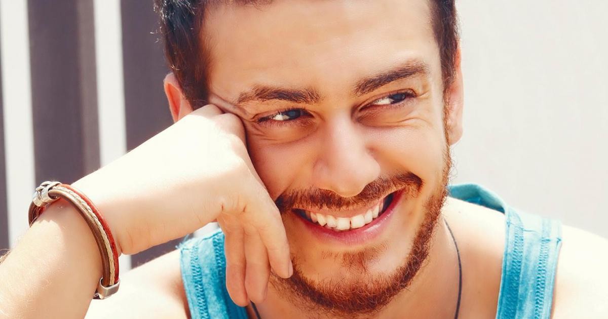 بالفيديو: سعد المجرد يصلي ويتلو القرآن...وضجة تنفي تهمة الاغتصاب!