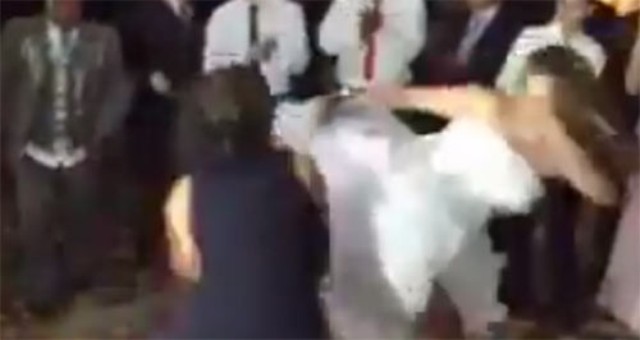 هذا ما فعله العريس قبل الزفاف.. فوقعت الكارثة! زفاف عريس