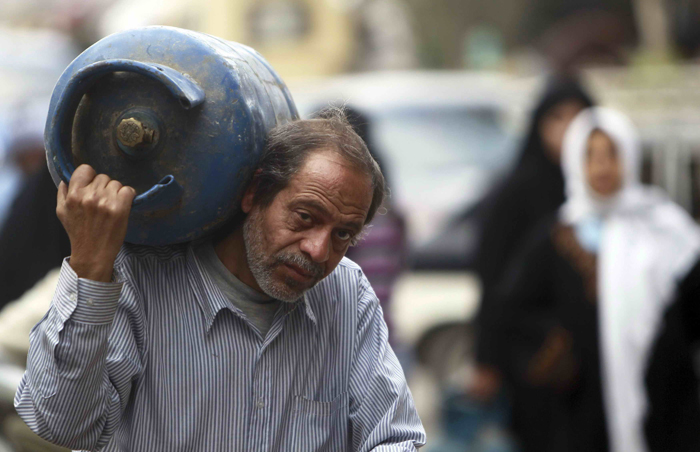 "هيئة البترول" أزمة الغاز ستحل خلال 48 ساعة غاز
