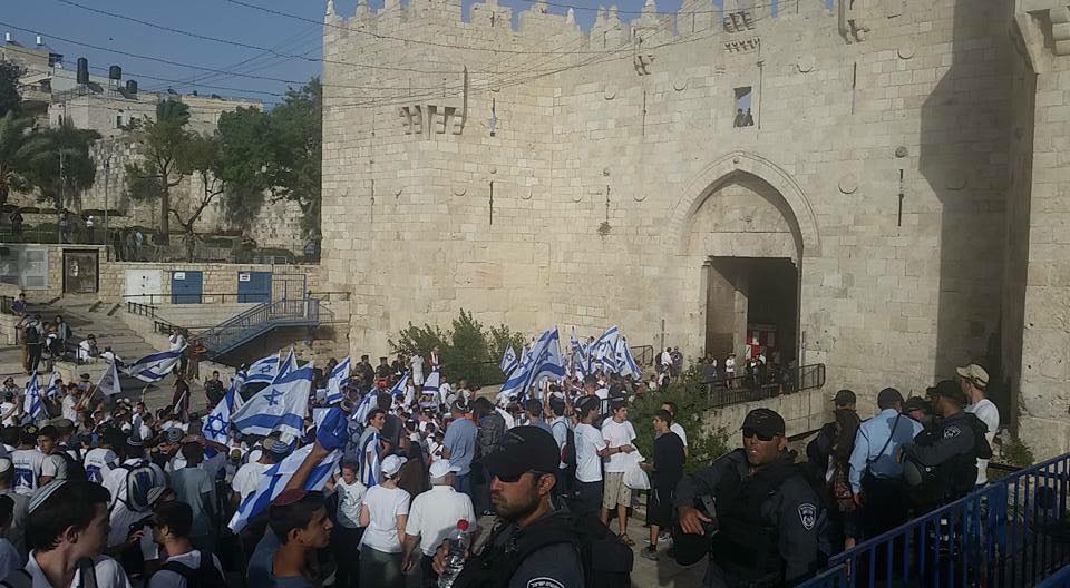 القدس: مسيرة للمستوطنين واعتقال وإبعاد عن الأقصى القدس: مسيرة للمستوطنين واعتقال وإبعاد عن الأقصى