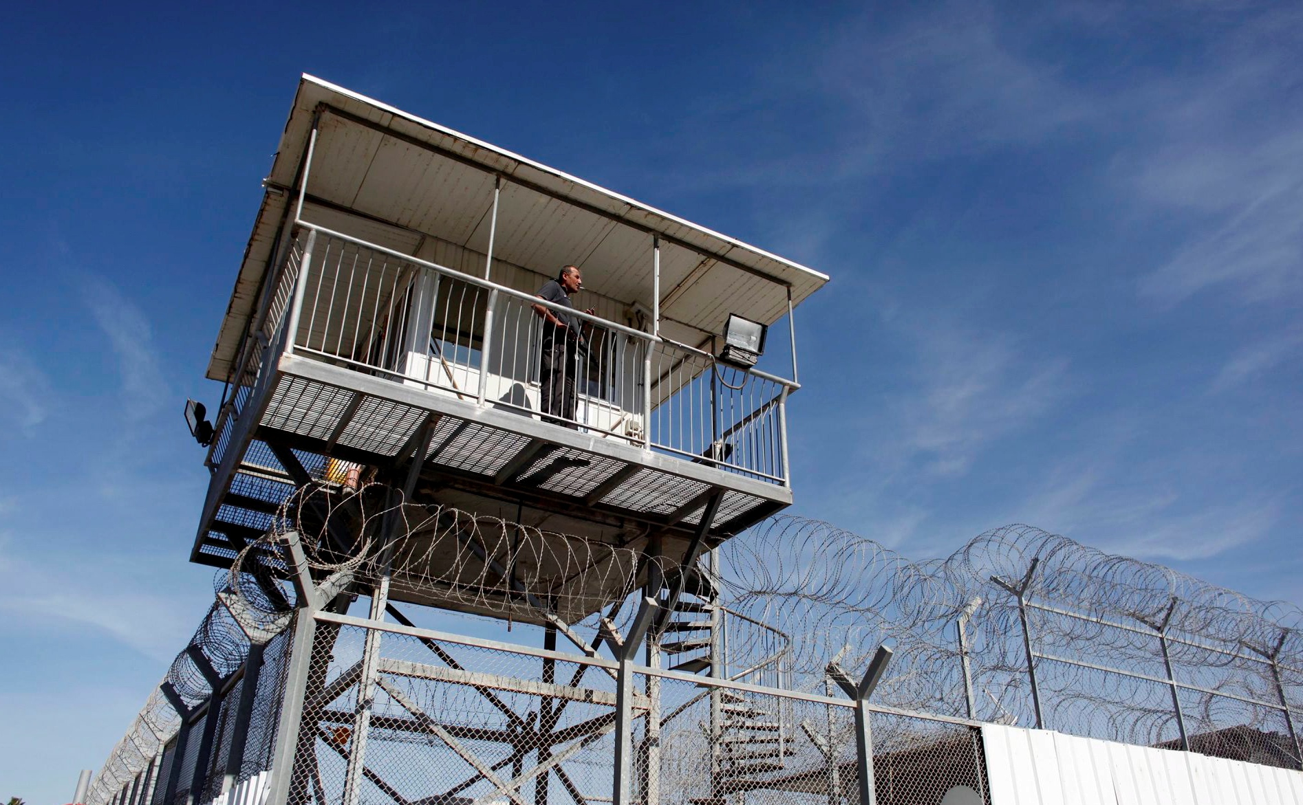 تجديد اعتقال الأسير عمر البرغوثي إداريًا تجديد اعتقال الأسير عمر البرغوثي إداريًا