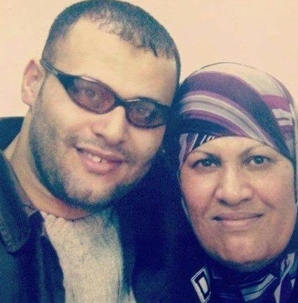 وفاة والدة الأسير إياد نصار والمحكوم بالسجن مدى الحياة