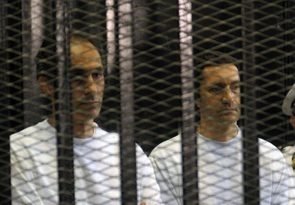 النقض المصرية تخلي سبيل نجلي مبارك في قضية القصور الرئاسية