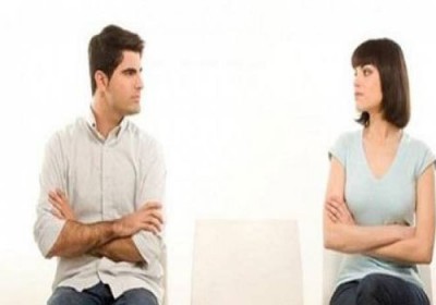 الحكم على رجل بعدم لمس زوجته عامين