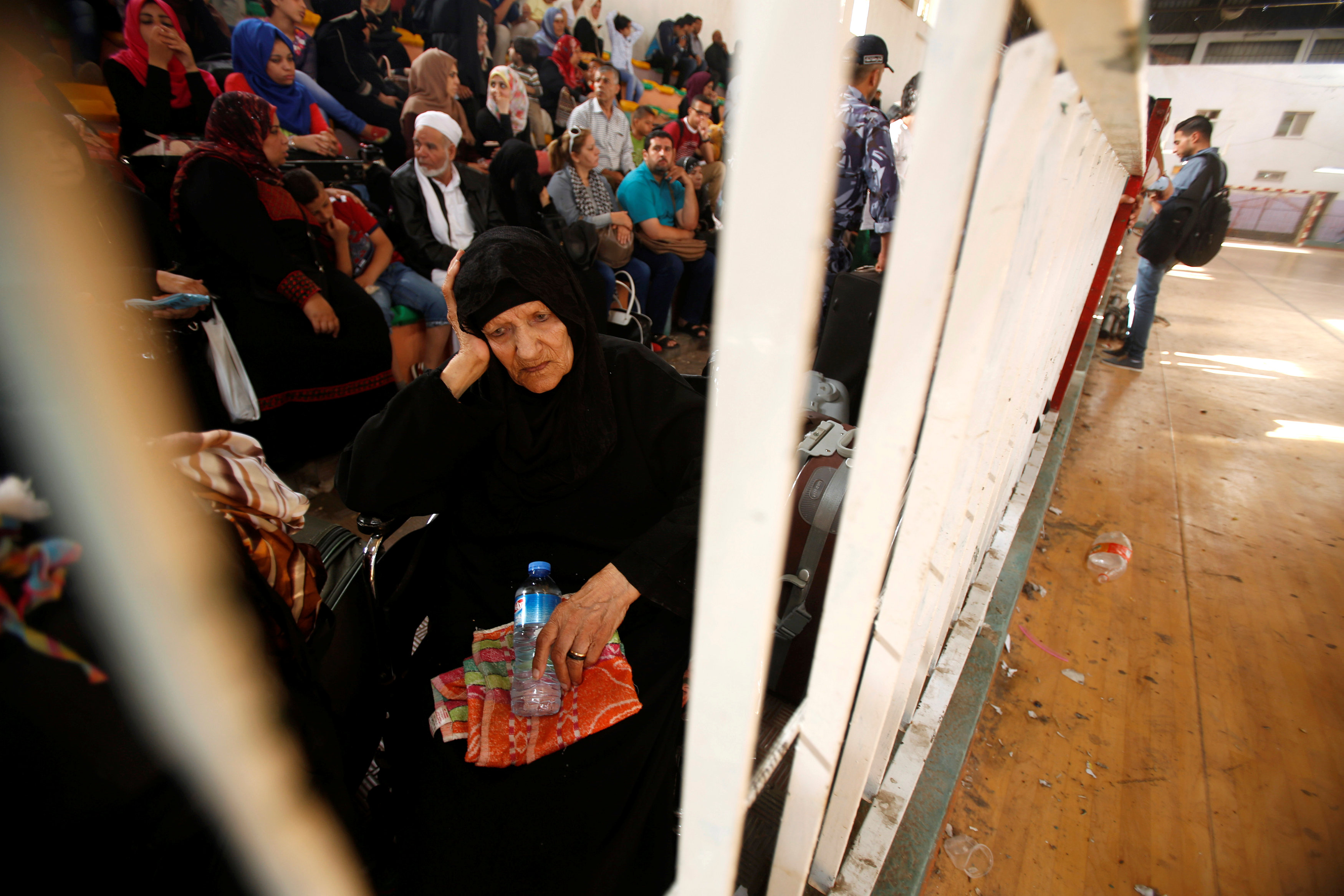 داخليّة غزة تنتقد سير العمل في معبر رفح