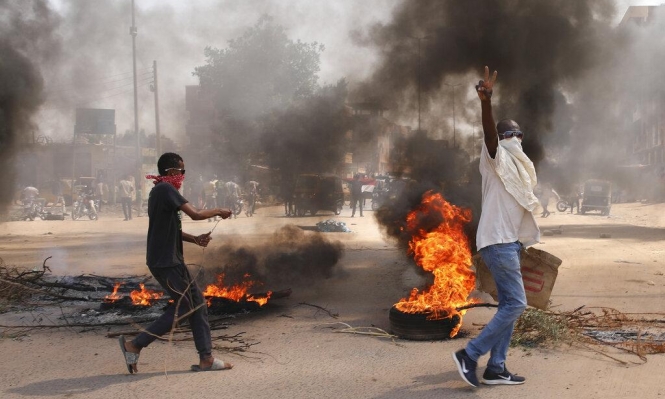 السودان: أنباء عن انقلاب واعتقال غالبية أعضاء مجلس الوزراء