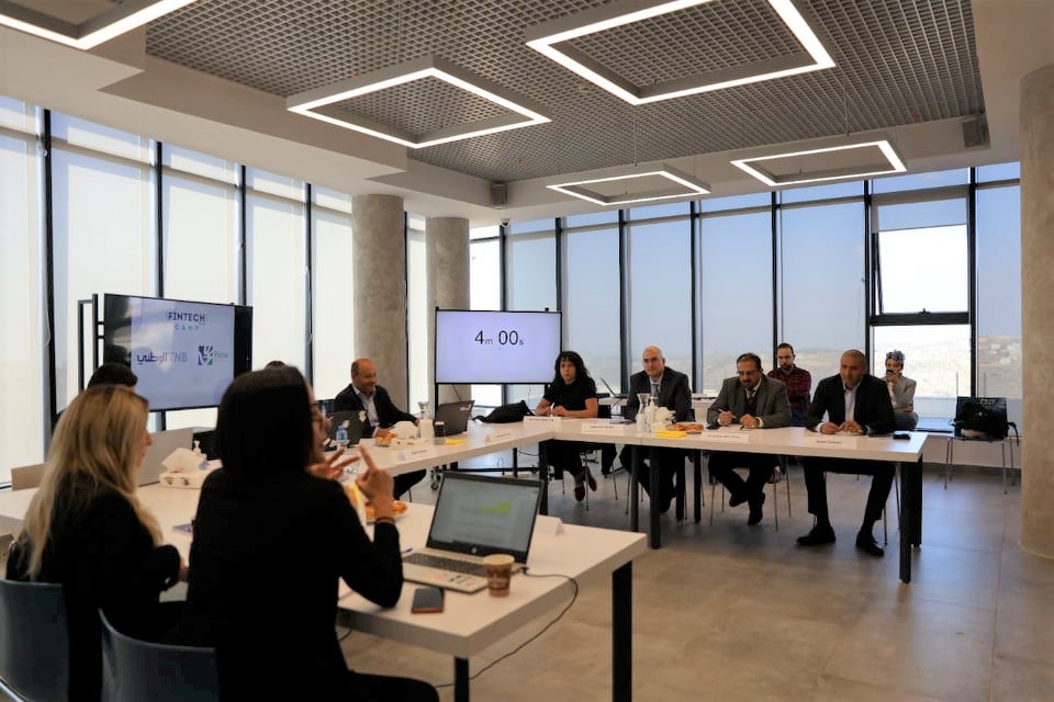 ضمن برنامج الاحتضان الذي أطلقه البنك الوطني وFlow Accelerator اختيار 3 أفكار ريادية في التكنولوجيا المالية لاحتضانها وتطويرها