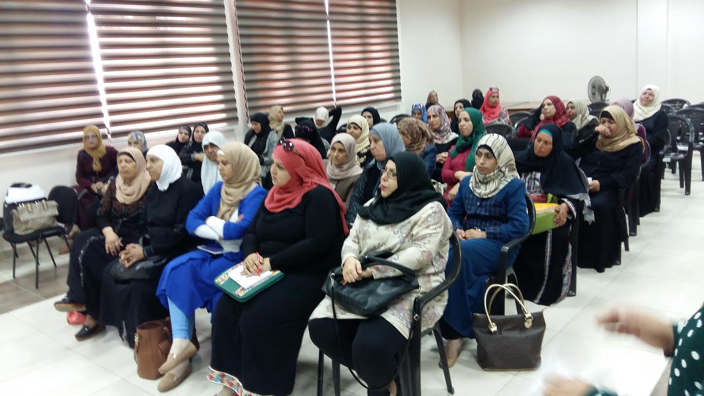 "جمعية المرأة العاملة" تنفذ زيارة تبادلية لعضوات مجالس الظل في الضفة الغربية.