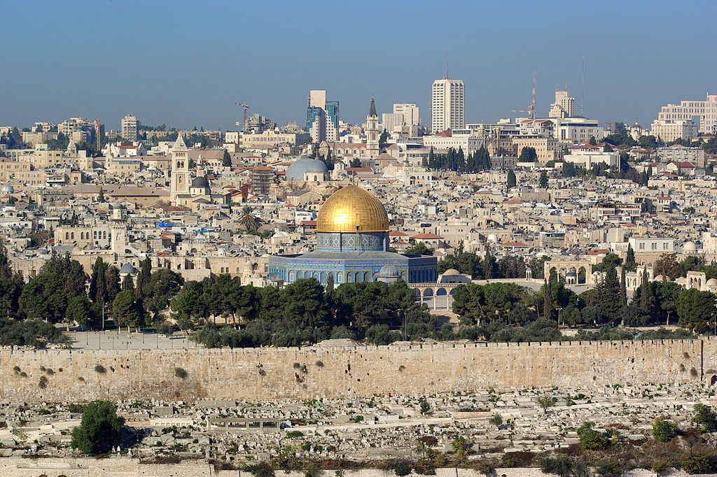 إرجاء الحكم الشرعي في زيارة المسلمين للقدس والأقصى المسجد الاقصى